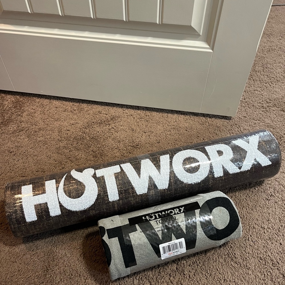 Hotworx Yoga Mat and Towel Set